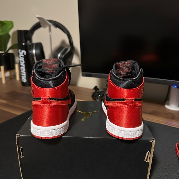 Jordan 1s retro high toddler - Picture 5 of 6